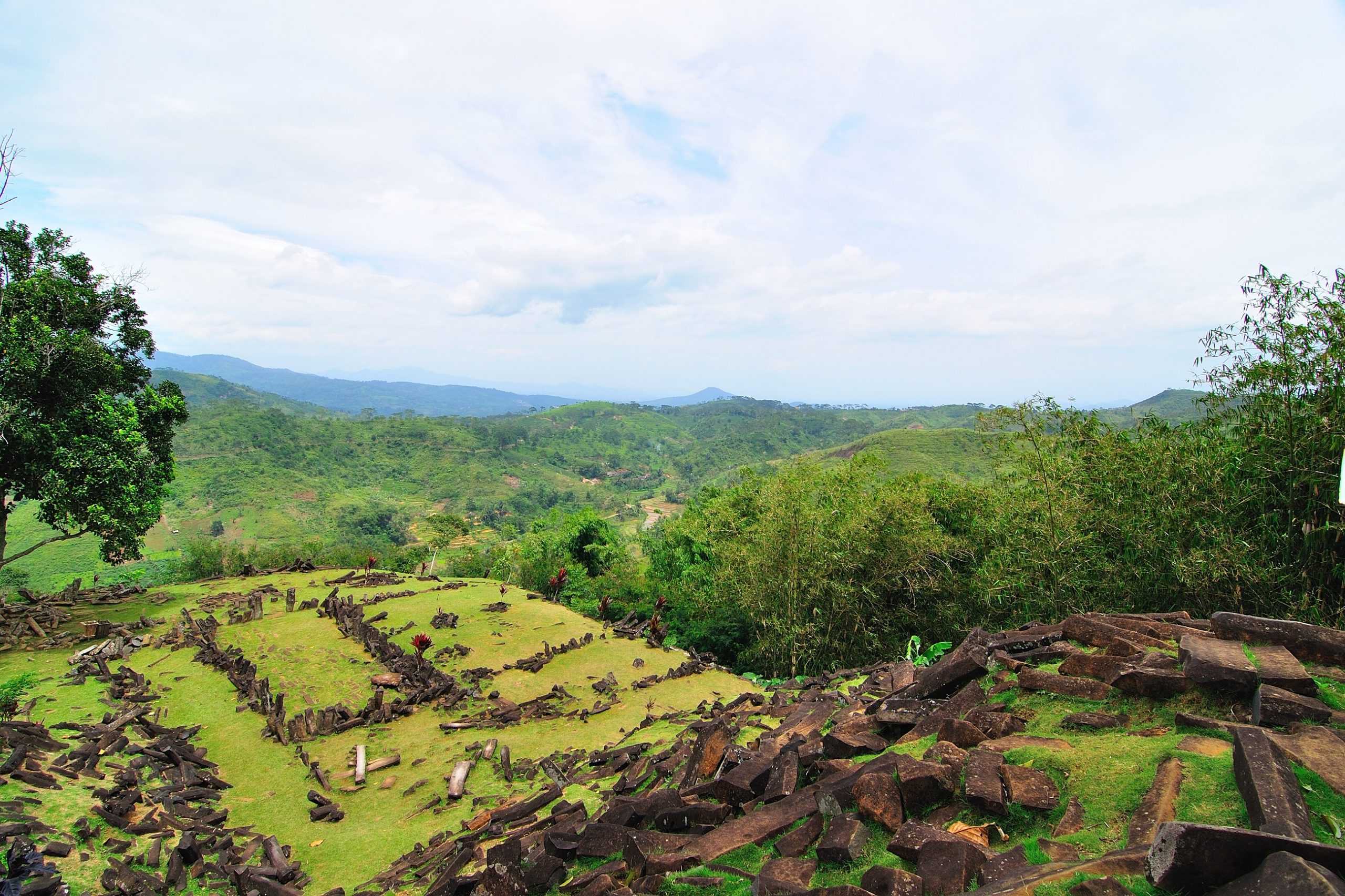 Situs Mountain Padang Atlantic Indonesia , Tea Plantation  (Start From Jakarta )
