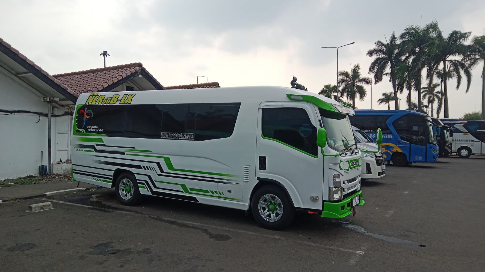 Private Airport Transfer Minibus 19 Seater From Soekarno Hatta International Airport Jakarta (CGK) To Jakarta city